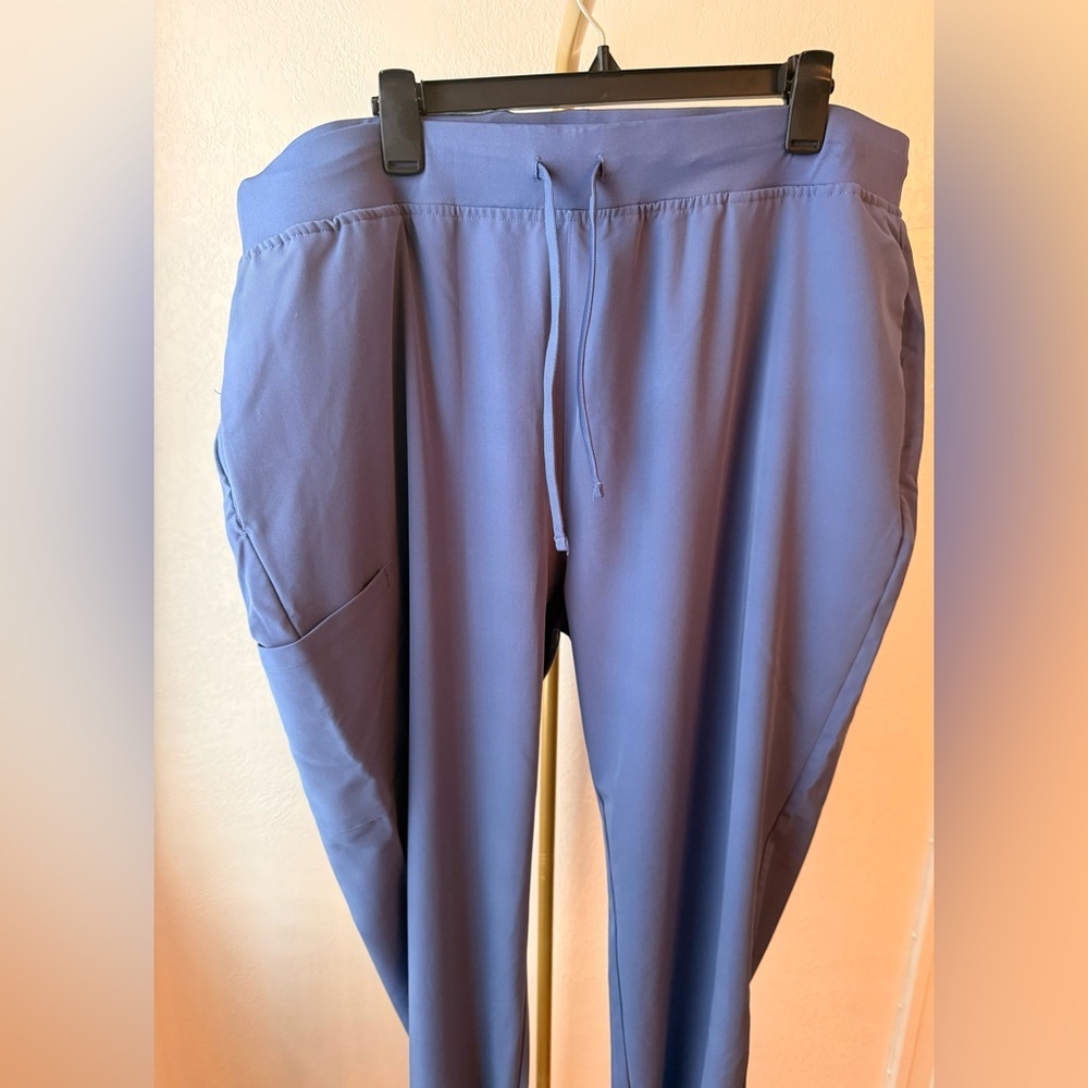 Mandala Women’s 9-Pocket Jogger Scrub Pants 2XL | Blue | Like New